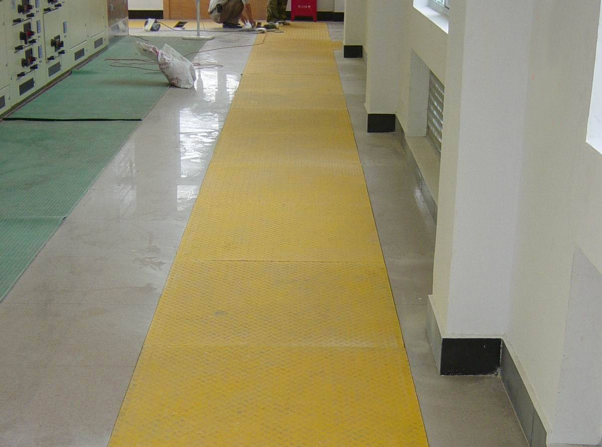 樱桃性爱视频走道